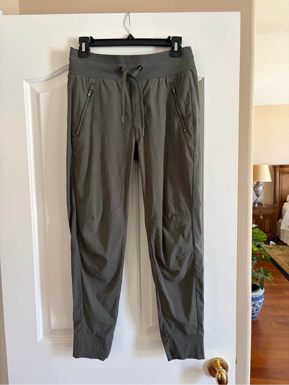 Athleta Olive Drawstring Joggers in Deep Olive